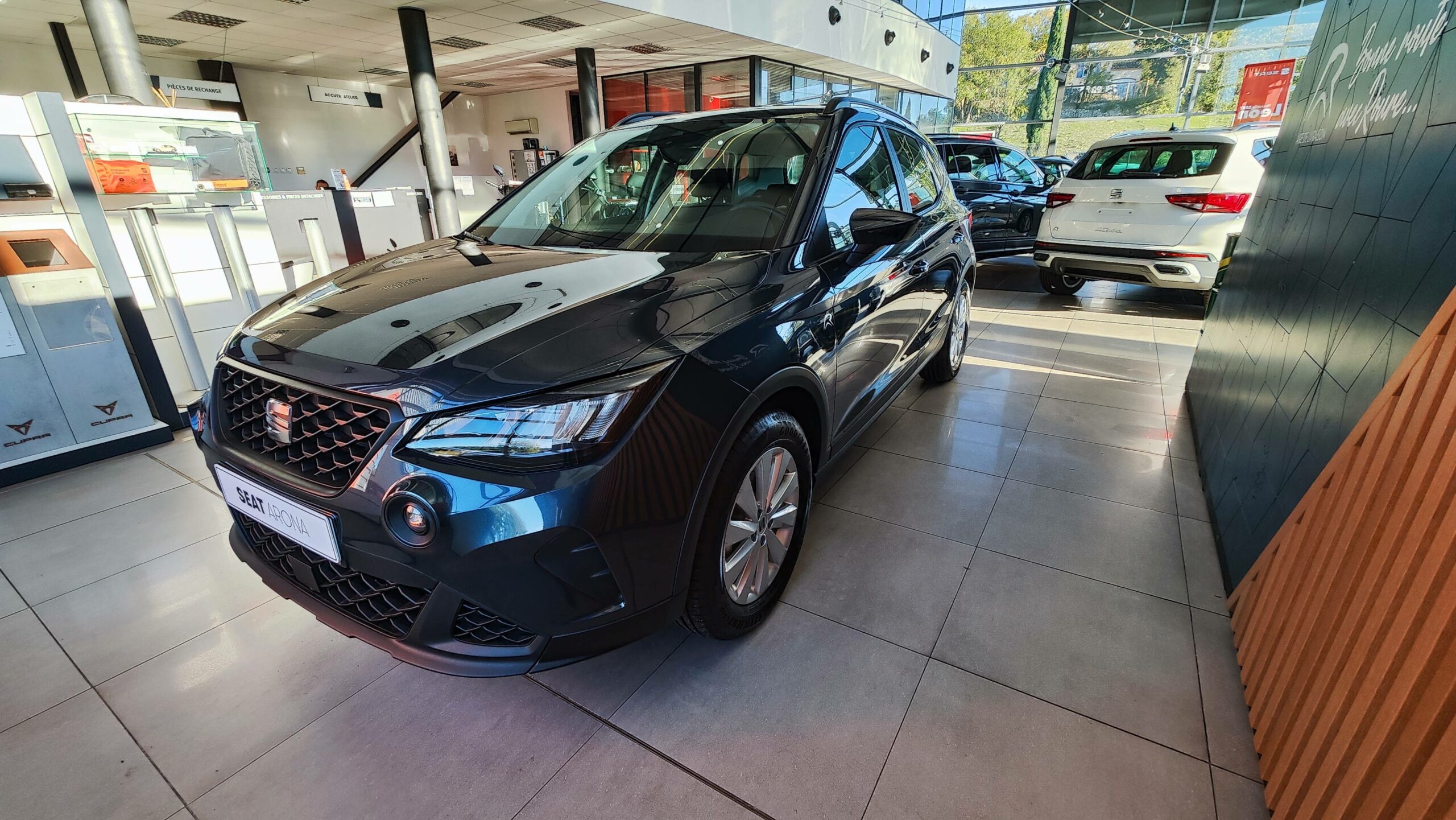 SEAT Arona 1.0 TSI 95 ch Start Stop BVM5 Finition Reference Occasion 15490 Roure Automobiles