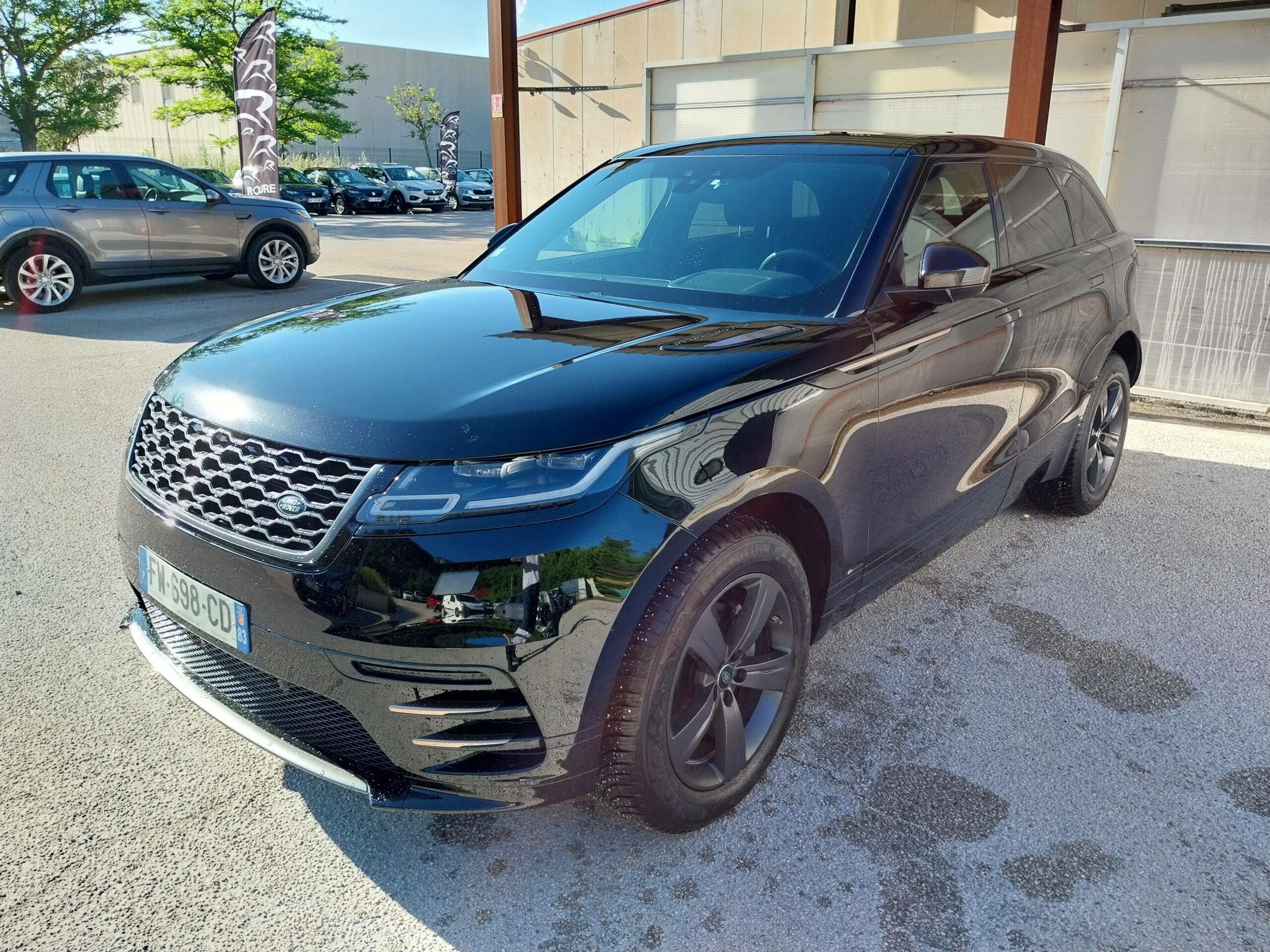 LAND ROVER-RANGE ROVER VELAR-Range Rover Velar 2.0L D180 BVA-R-Dynamic-28990-121000-roure-automobiles