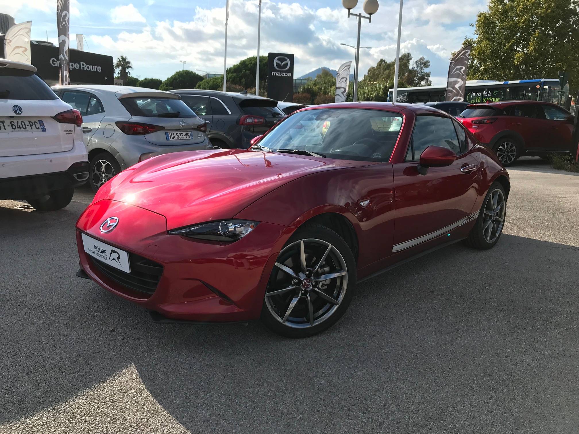 MAZDA-MX-5 IV-MX-5 RF 2.0L SKYACTIV-G 184 ch-Selection-26990-38383-roure-automobiles